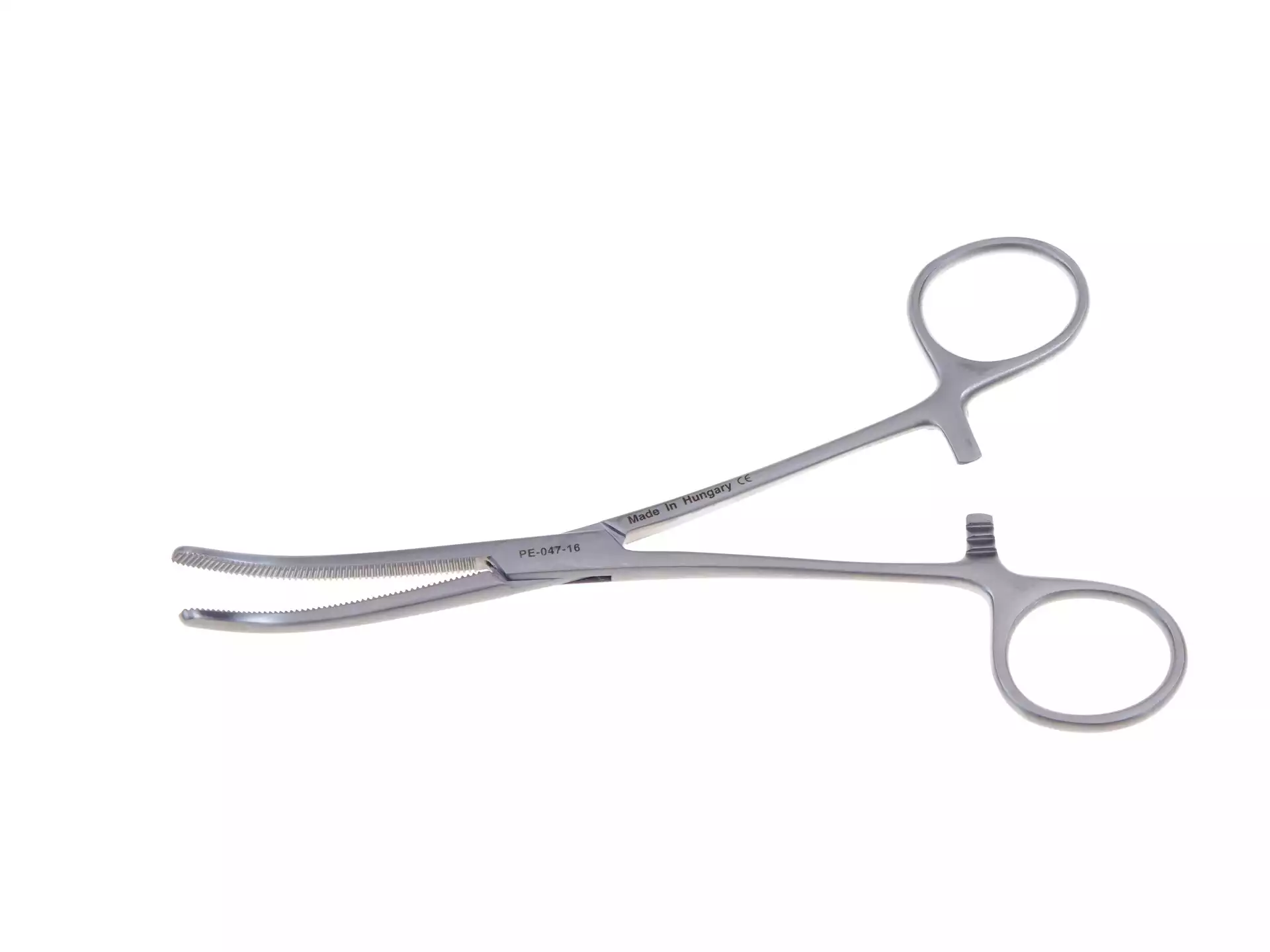 Зажим кровоостанавливающий (РЕ-047-16) зубчатый изогнутый, №1, длина 158мм, многоразовый